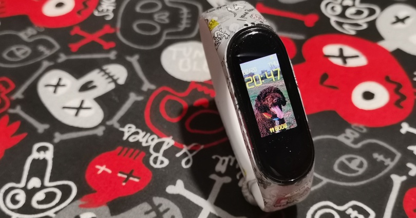 color hora mi band 4